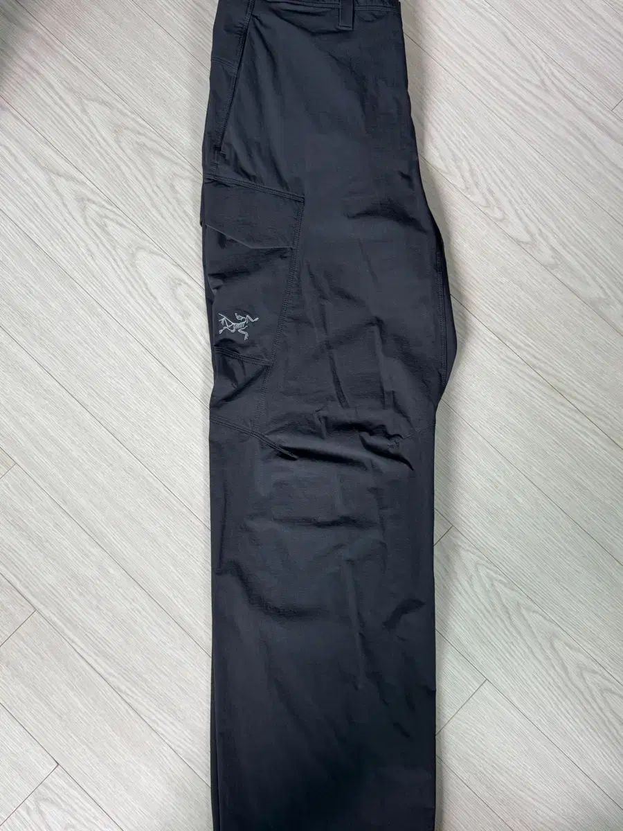 ARC TERYX アークテリクス 城壁 ブラック 30 サイズ