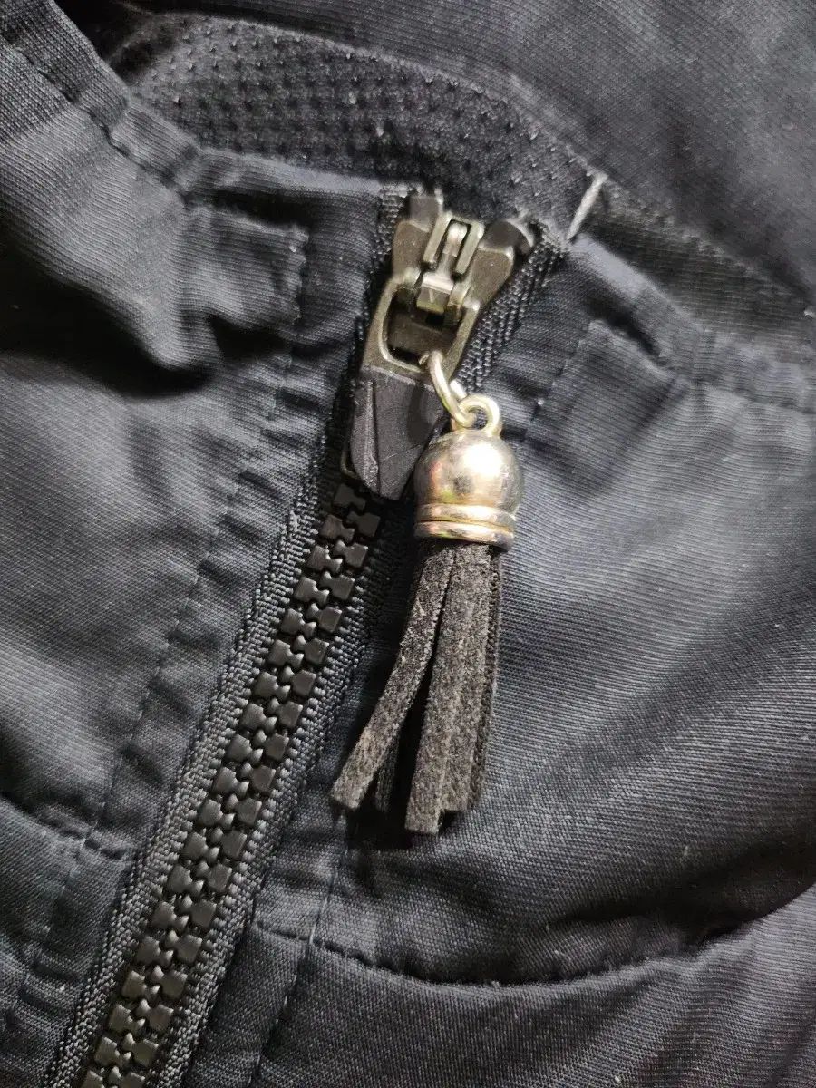 ウィンドブレーカー ブラック