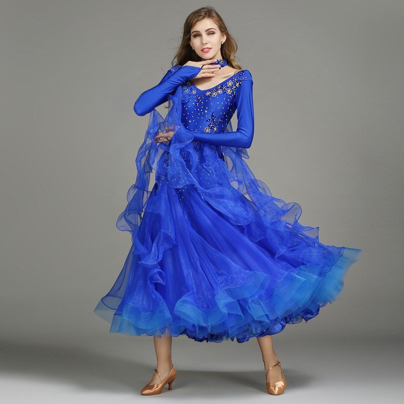 華やかフリル スパンコール装飾