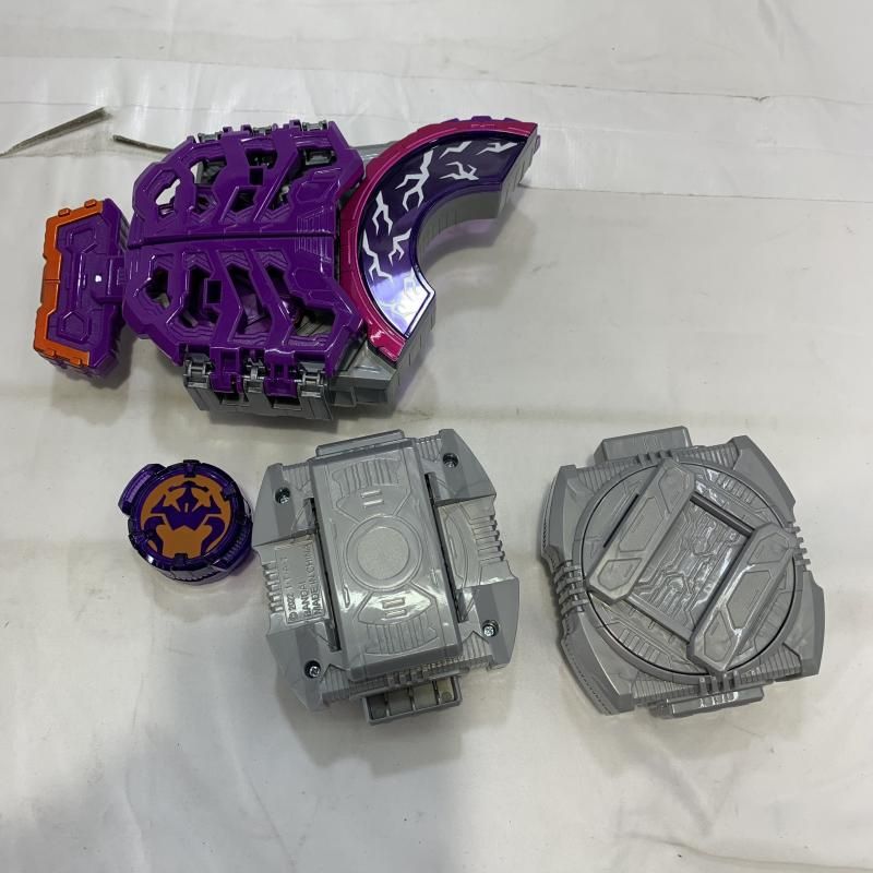 中古】欠品/箱傷み)BANDAI DXデザイアドライバー＆DXゾンビレイズ