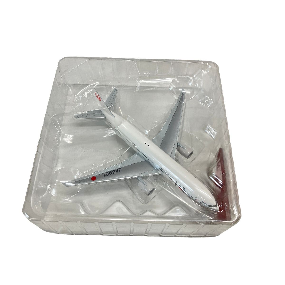 Hogan JAL ボーイング 777-200 JA8981 飛行機模型 中古W8984844 - メルカリ
