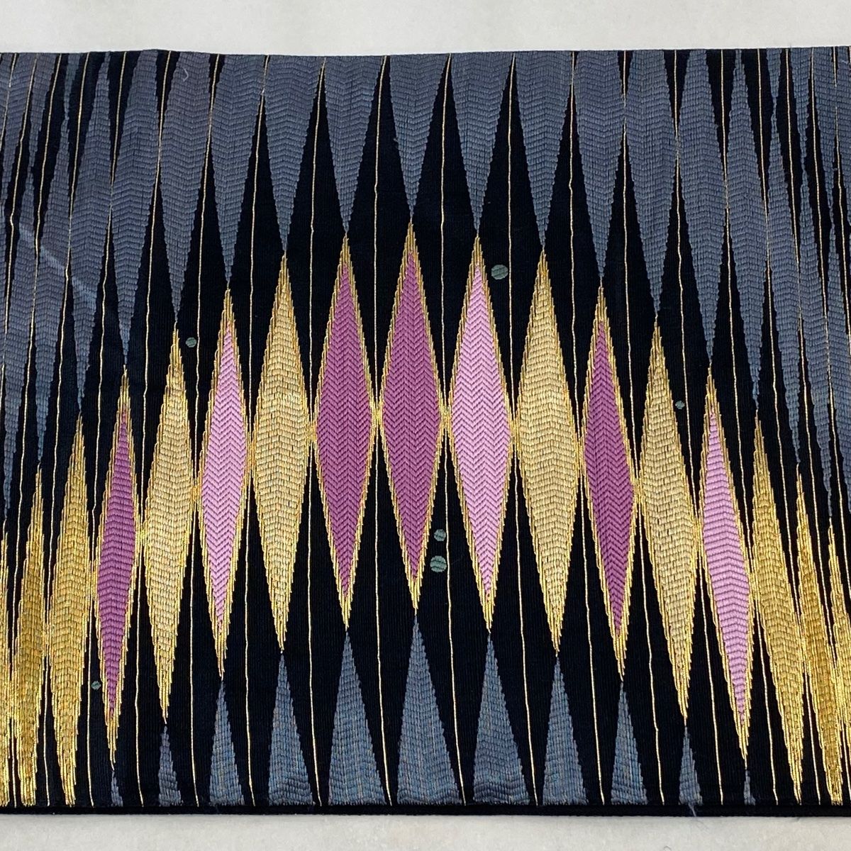 袋帯 美品 逸品 じゅらく 落款 じゅらく帝王紫 幾何学 刺繍 金糸