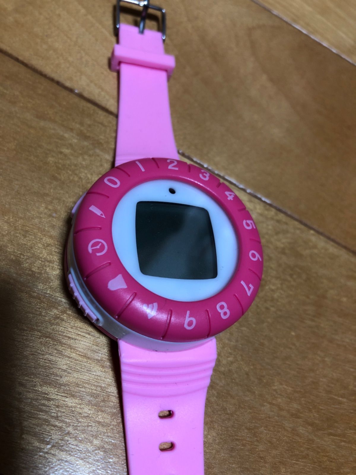 送料無料 チャレンジ2年生 九九ソングバンド 腕時計 ピンク - おもちゃフィギュアショップ - メルカリ