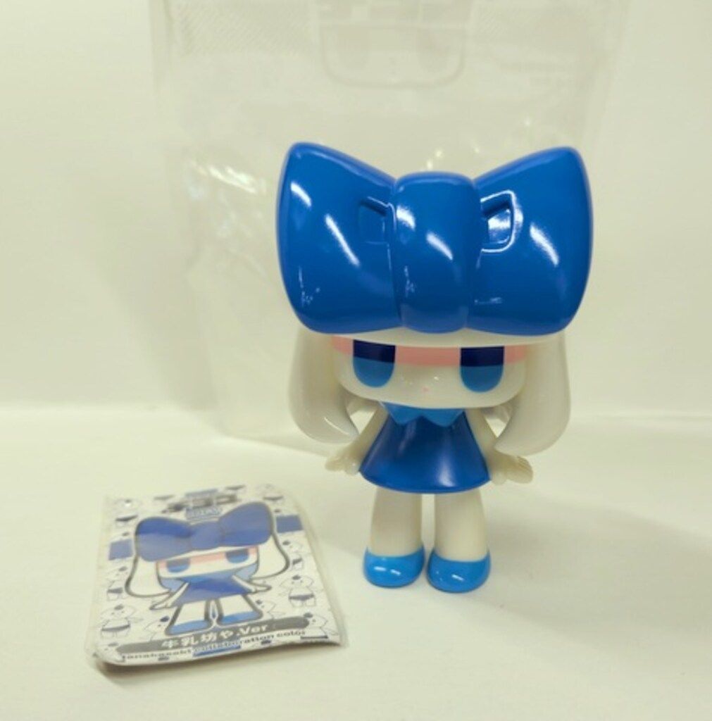 YURI TAKAHASHI チヨコ 牛乳坊や ver. 白成型/青 - メルカリ