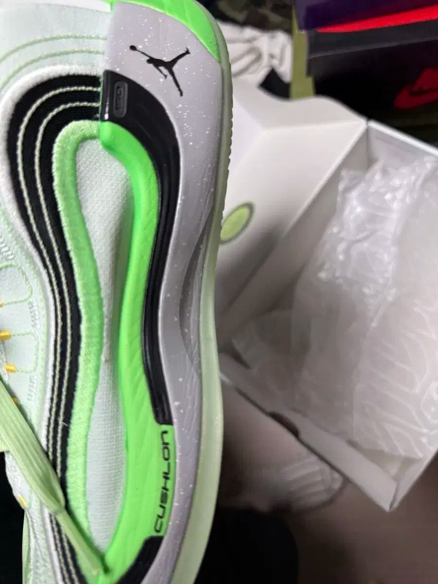 Jordan ルカ 4 PF Bloodline 27.5 新品 お得なクーポン配布中！ ジョーダン Luka 4 PF Bloodline ルカ 4 PF