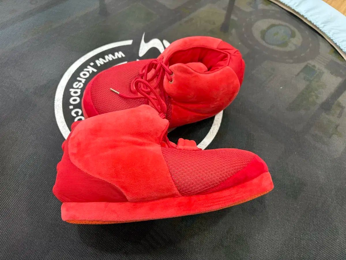 エア イージー レッドオクトーバー スリッパ