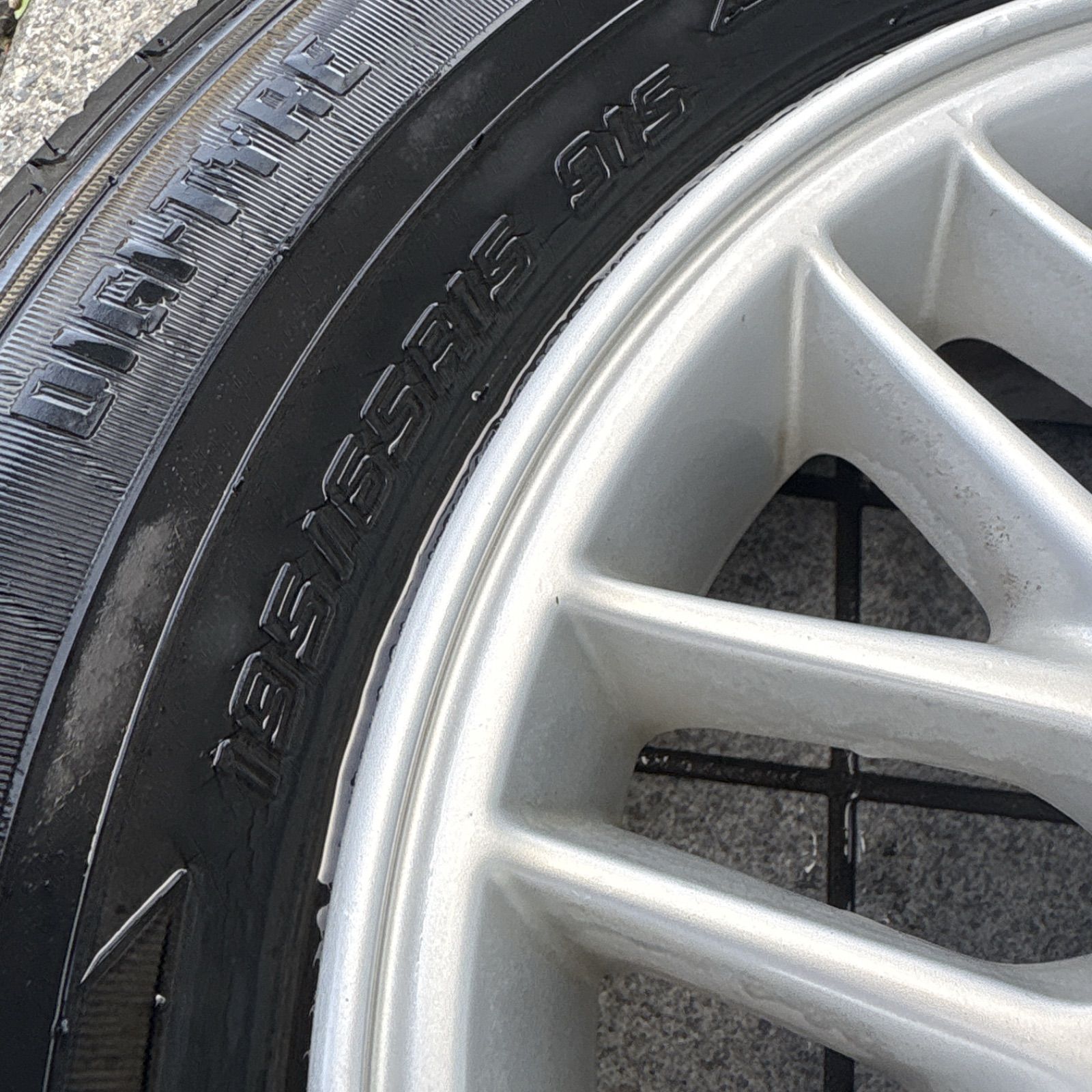 35 ローレル メダリスト 純正ホイール 15インチ 6J +40 日産 ニッサン c35 ローレル 純正ホイール&スタッドレスタイヤ