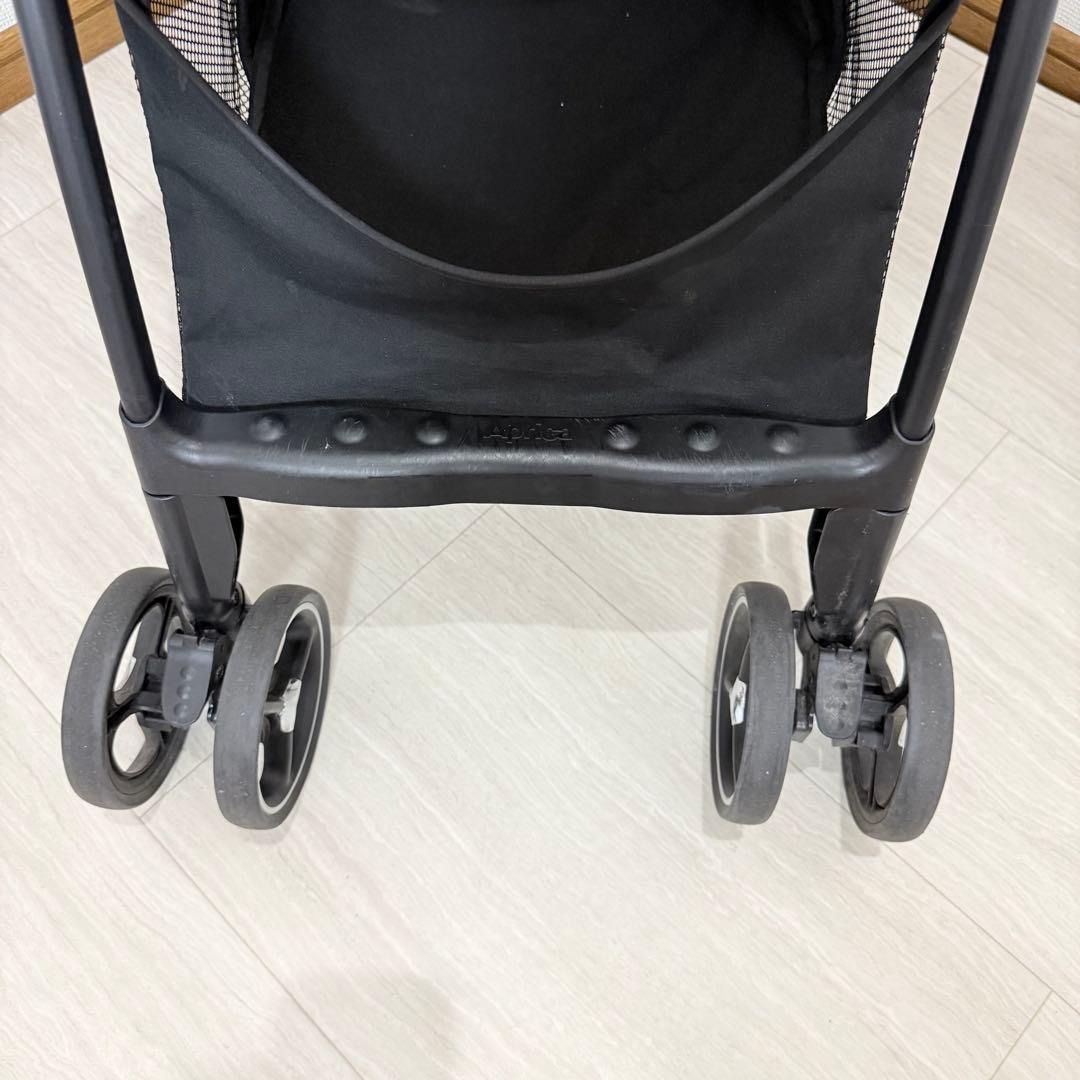 送料無料 アップリカ マジカルエアーフリー 4輪フリー B型ベビーカー