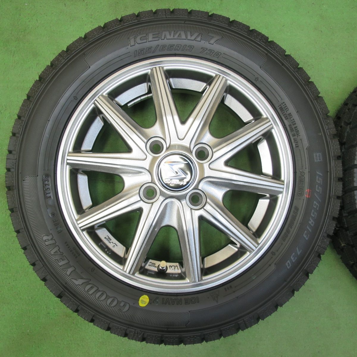 未使用！23年☆スタッドレス 155/65R13 グッドイヤー アイスナビ7
