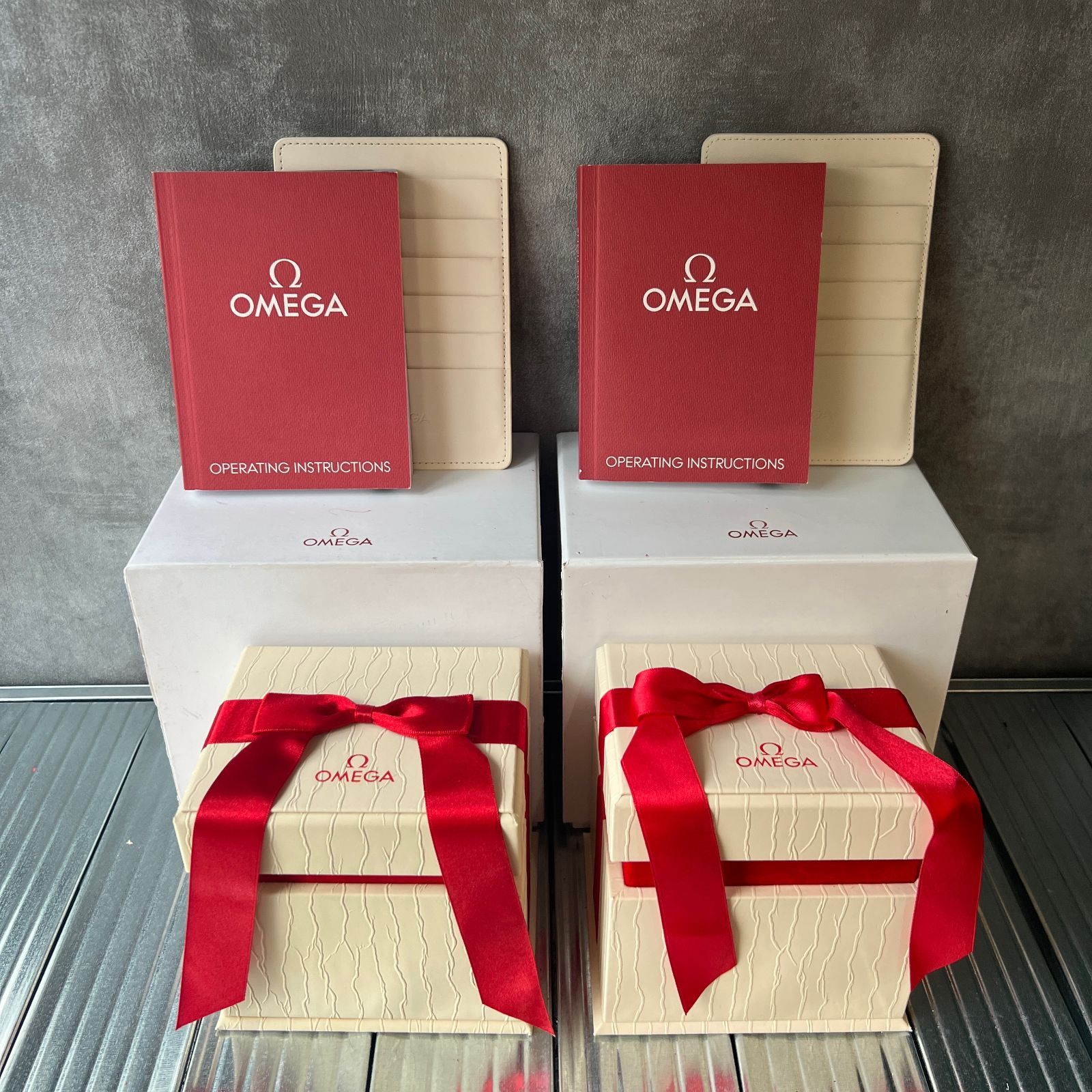 オメガ　時計ケース空箱 オメガ 純正空箱 25301-1H☆【美品】OMEGA オメガ 純正 時計ケース BOX