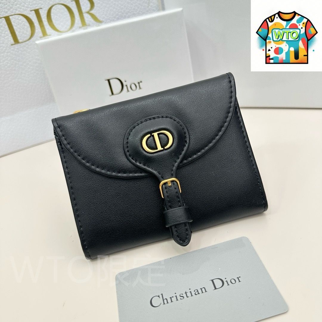 今日WTO】Dior ディオール ショートウォレット 高級レザーを使用
