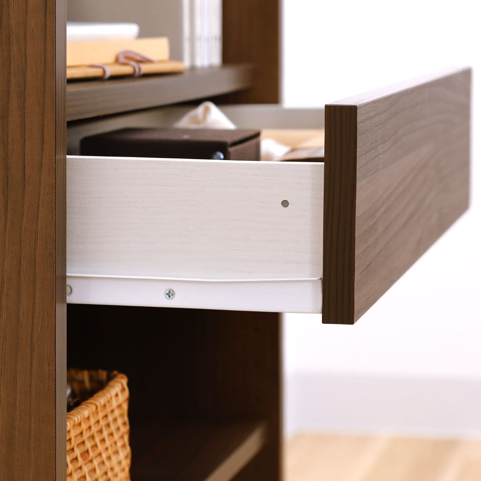 なめらかな開閉の引き出し付きシンプルラック シェルフ