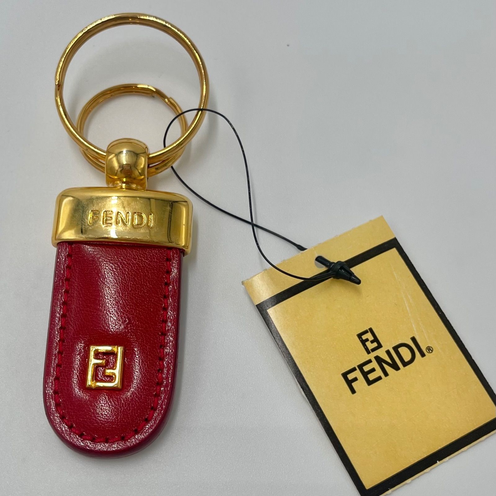 はな様専用　極美品✨FENDI フェンディ　キーホルダー　キーリング　チャーム　レッド　赤色　ゴールド　金色