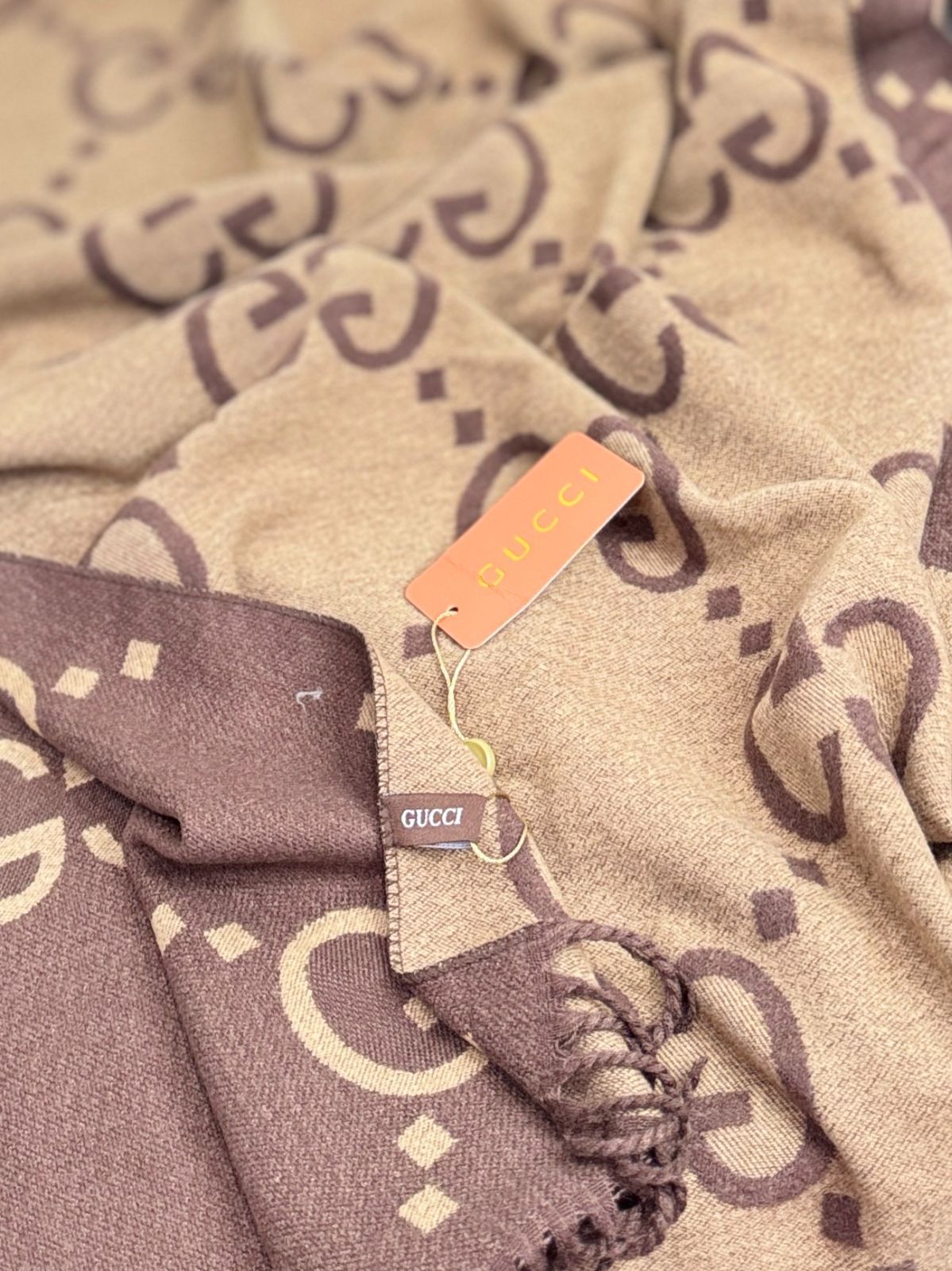 新品✨高級カシミヤGUCCIマフラー❗️箱紙袋セット❗️グッチマフラー　カシミヤ カシミヤ GUCCI(グッチ) マフラー・ストール(レディース) - 海外