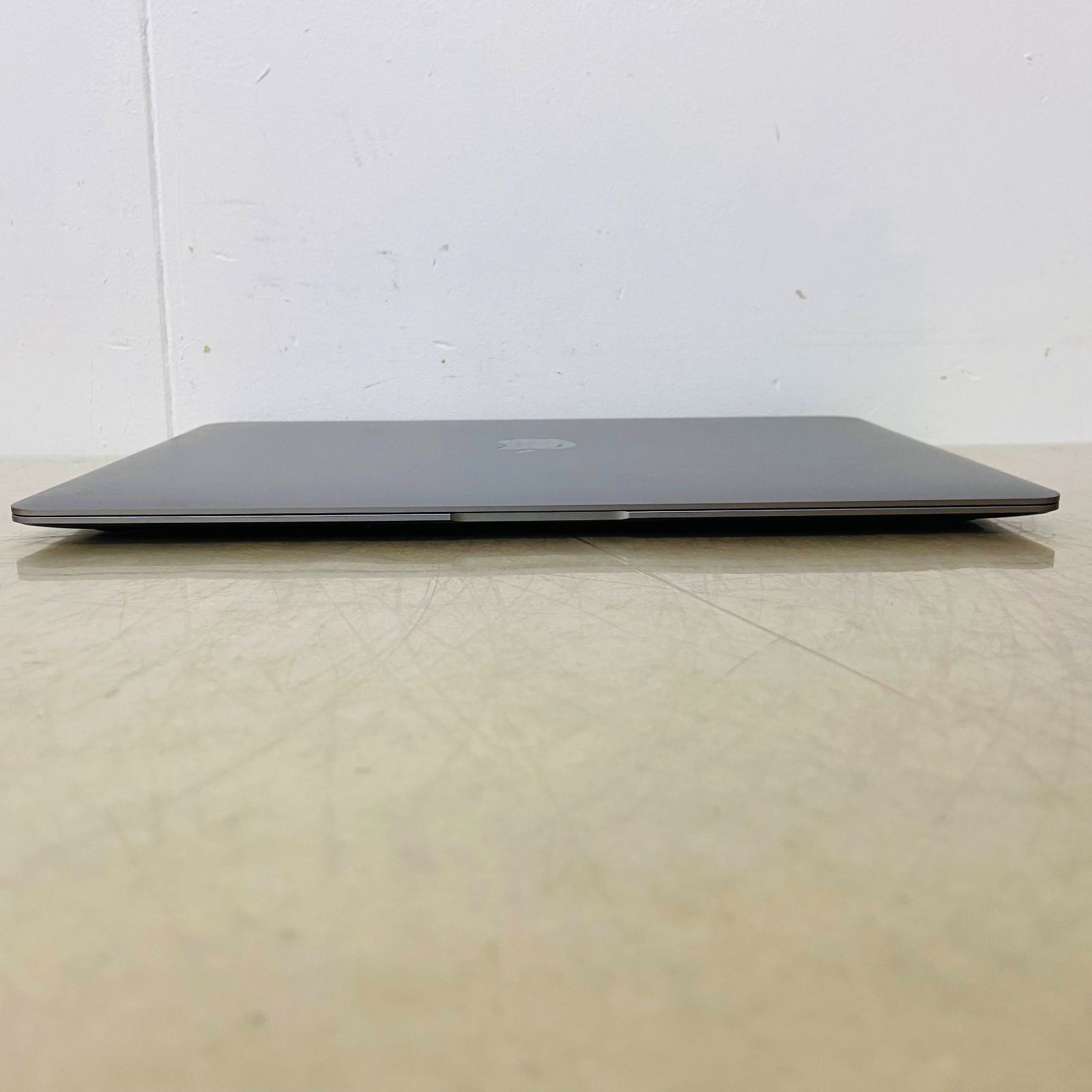 美品 初期化済み バッテリー100% 充放電回数1回 MacBookAir M1 8GB