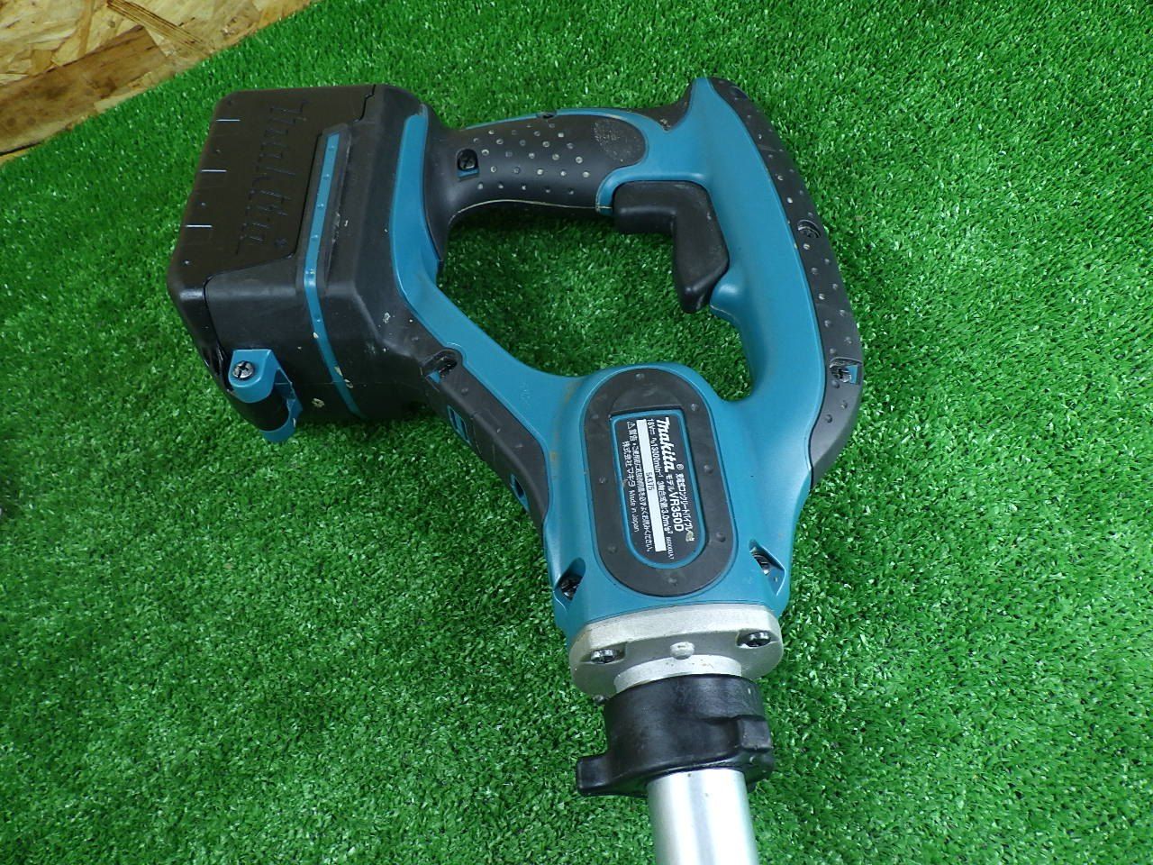 人気です マキタ 充電式コンクリートバイブレータ VR350D 18Vモデル