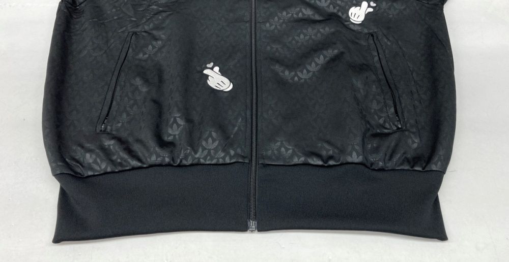 【希少】adidas×Disney/モノグラム　ロゴ　ジャージ　グレー　2XL 希少】adidas×Disney/モノグラム ロゴ ジャージ グレー 2XL - メルカリ