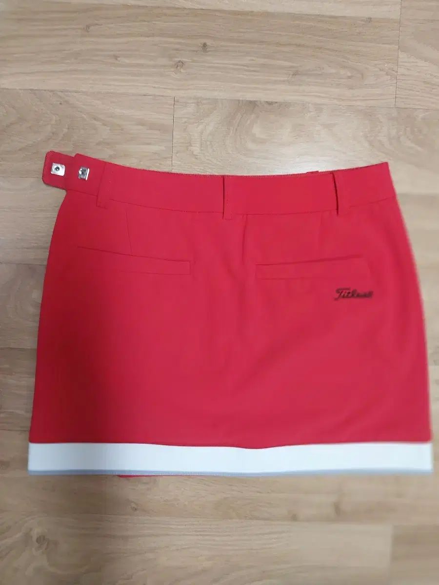 正規品 タイトリスト ゴルフ スカート 64 サイズ