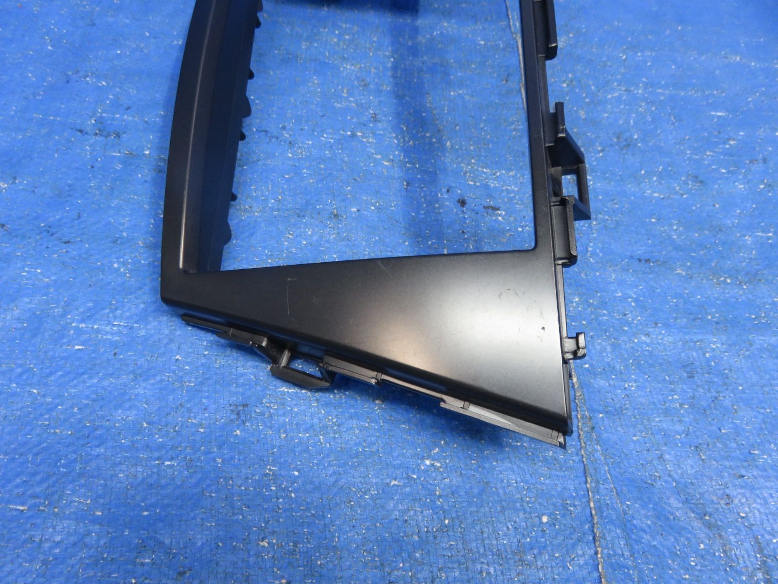 プリウスα ZVW41W 8インチナビ用 オーディオパネル LA6050*トヨタ 40系プリウスα 8インチ/ナビ・オーディオパネル