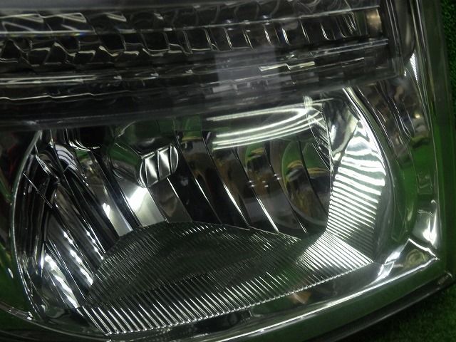 エルグランド 中期 後期 右ヘッドライト E51/NE51 HID 100-24854