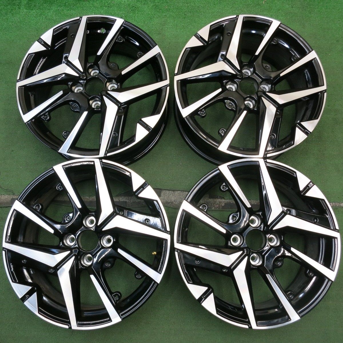 キレイ プジョー 208 純正 ホイール 17インチ MOPAR 17×7J PEUGEOT PCD108 4H 5092504HAホ