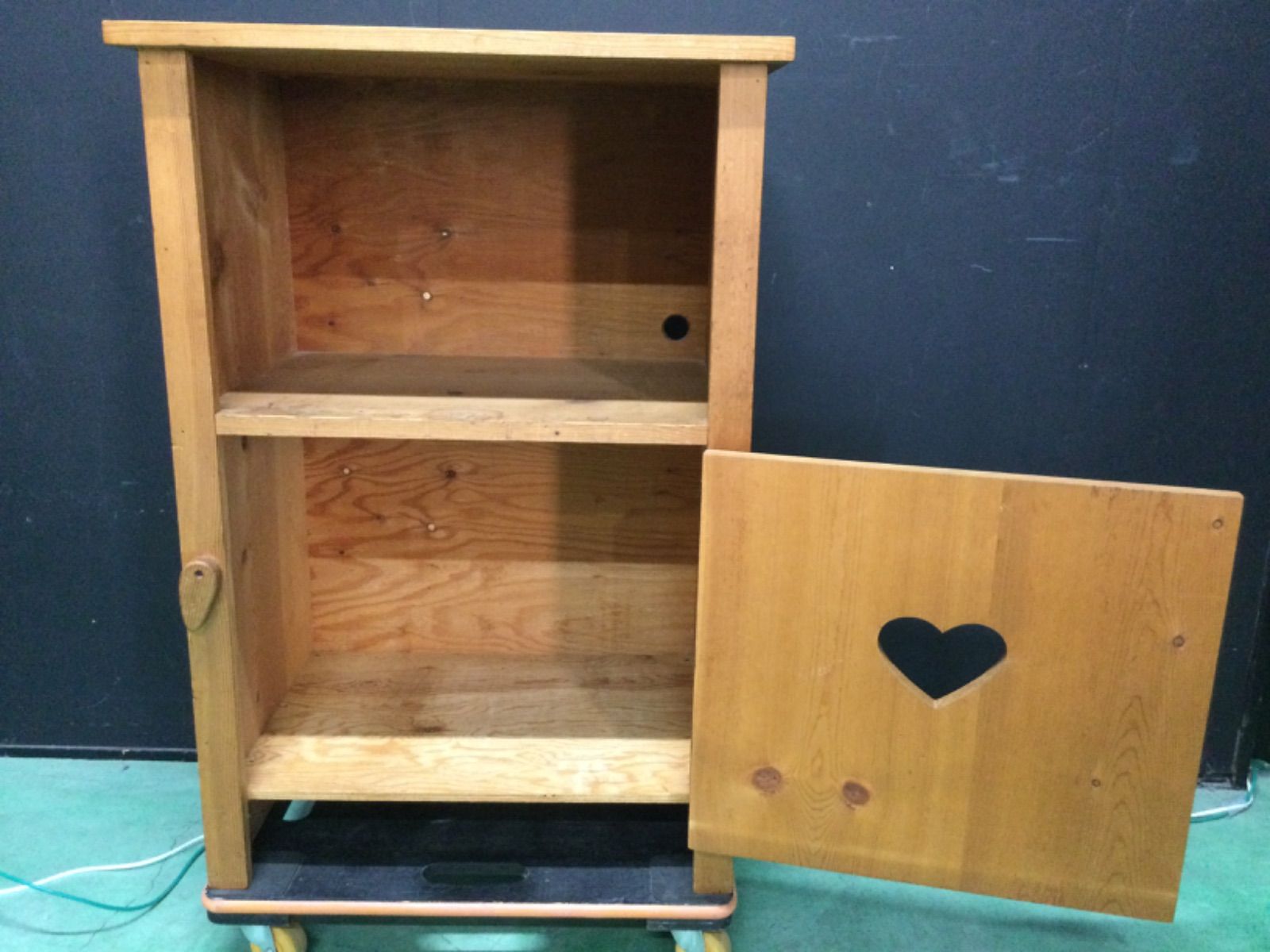 カントリー家具 木製ハート型 キャビネット アメリカンカントリー 収納