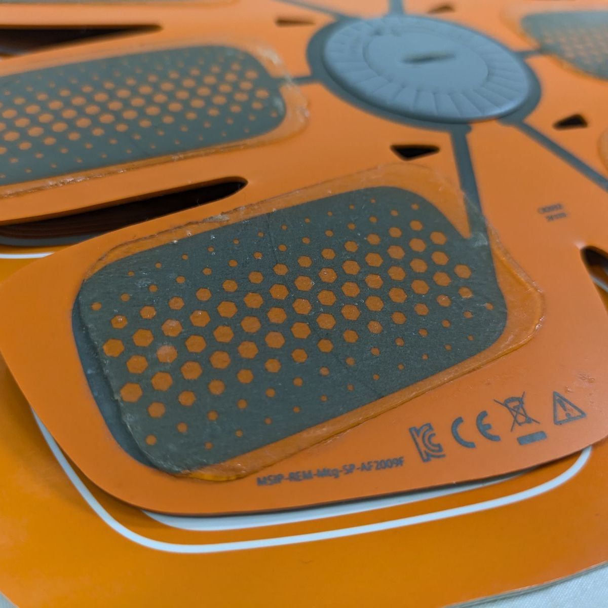 新作製品【100％品質保障】 ! MTG SIXPAD シックスパッド Abs Fit SP-AF2009F アブズフィット ジェルシート×3セット