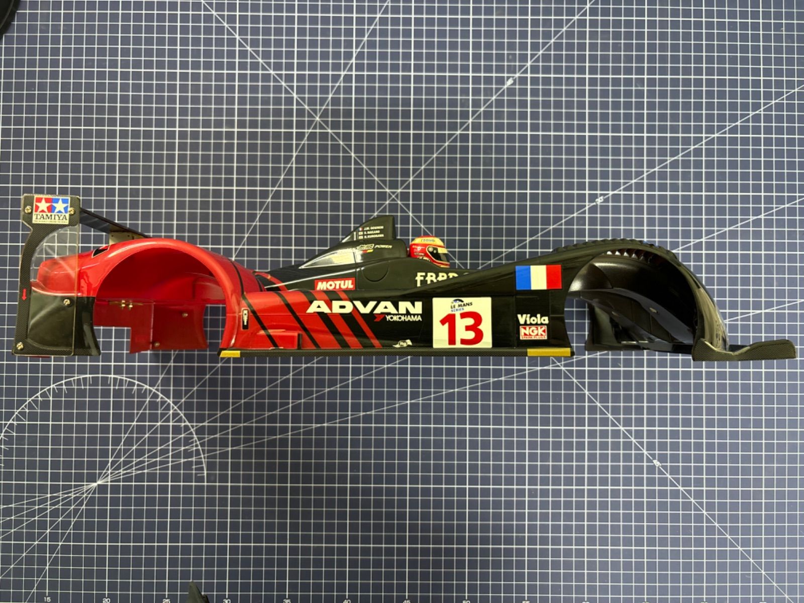 タミヤ ラジコン　アドバンクラージュ　LC70 完成ボディー　F103GT Amazon | タミヤ ADVAN クラージュ LC70 無限 完成ボディ F103GT