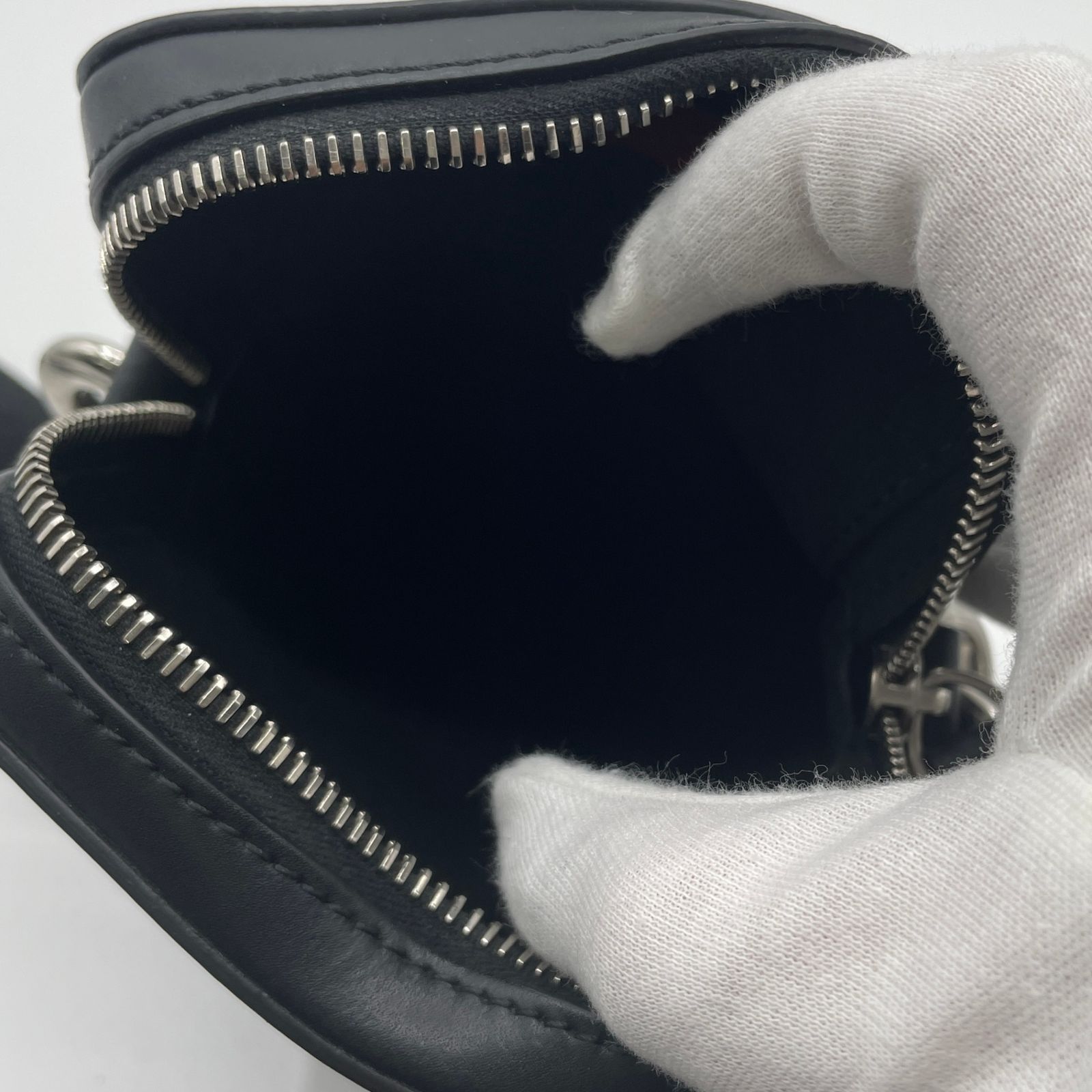 ヴァレンティノ VALENTINO VLTN スモール ショルダーバッグ レザー 
