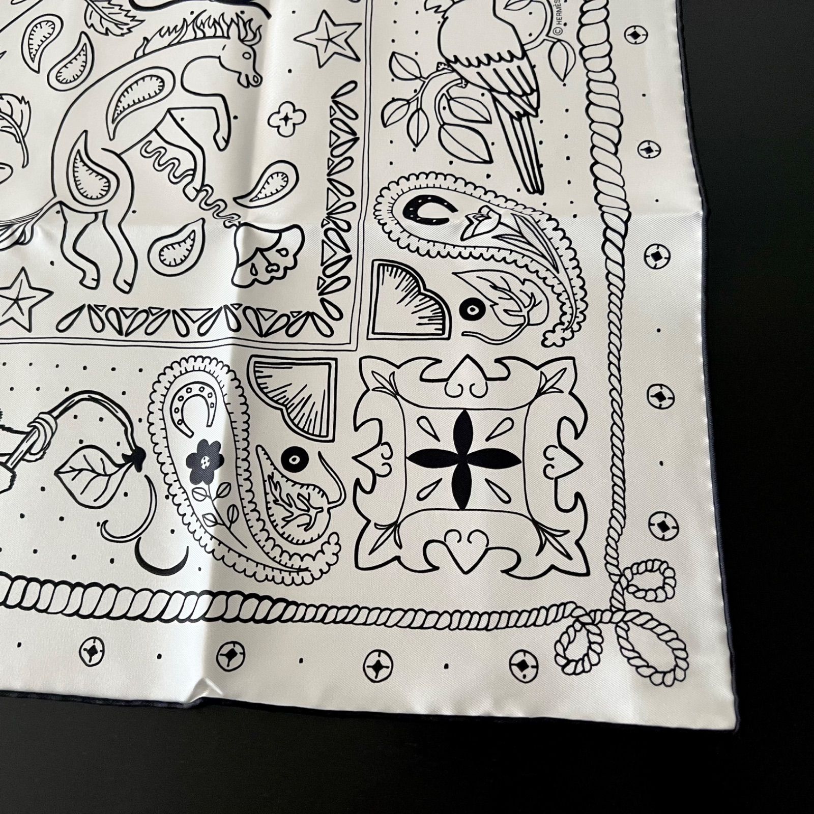 HERMES エルメス Animaux Bandana アニマルバンダナ 55 白黒 - メルカリ