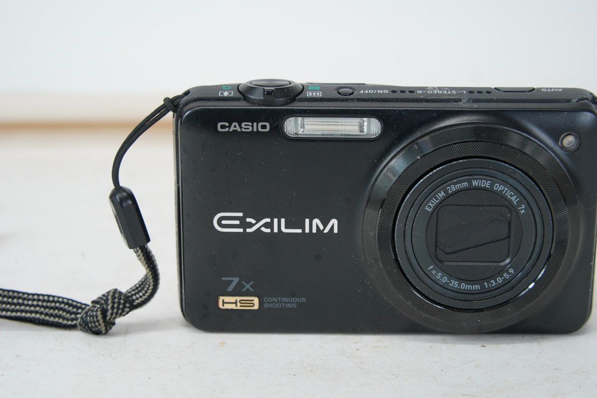 8.563 △ CASIO EXILIM EX-ZR15 デジタルカメラ ジャンク - メルカリ