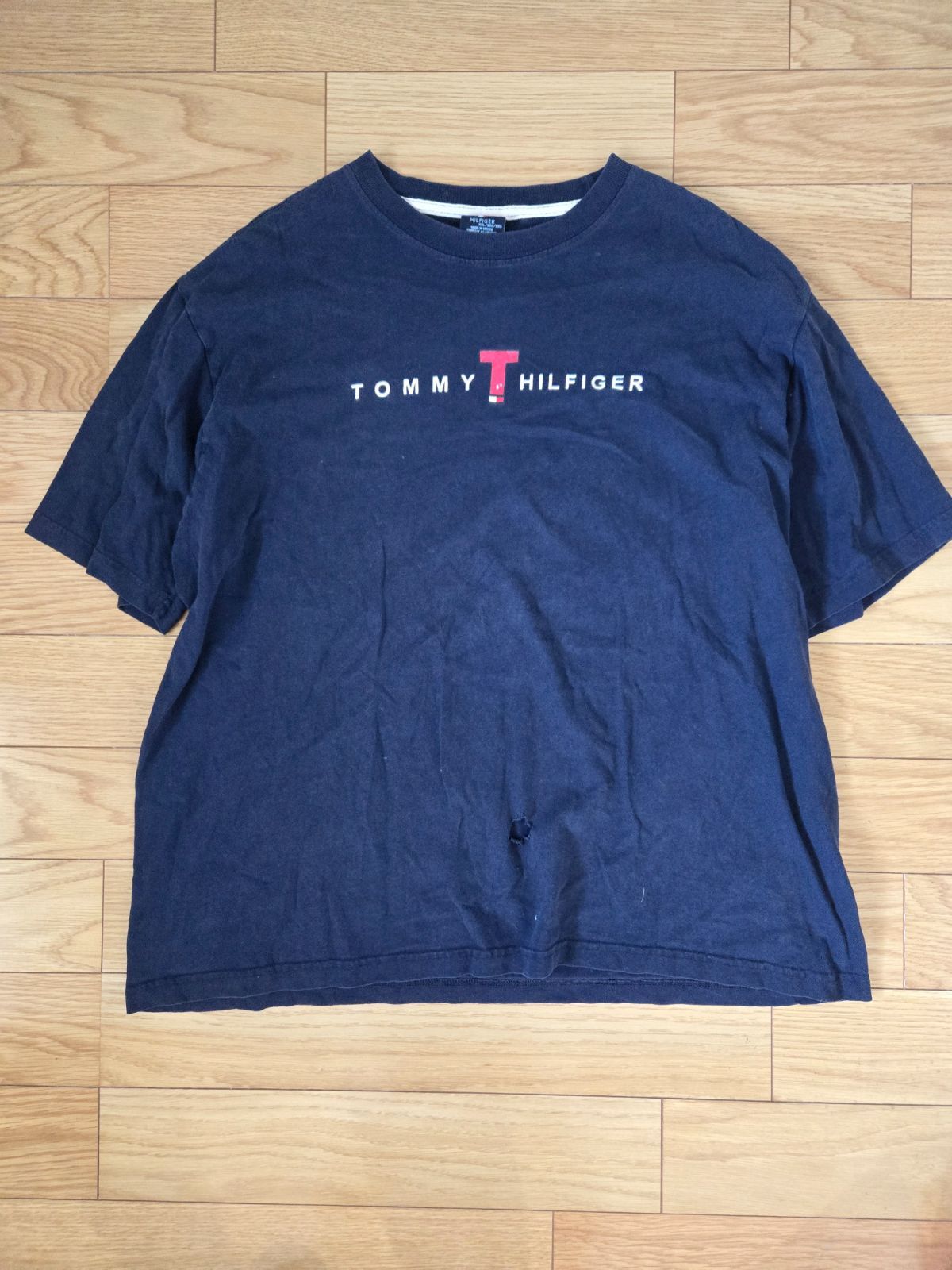 TOMMY HILFIGER　ネイビー　カットソー