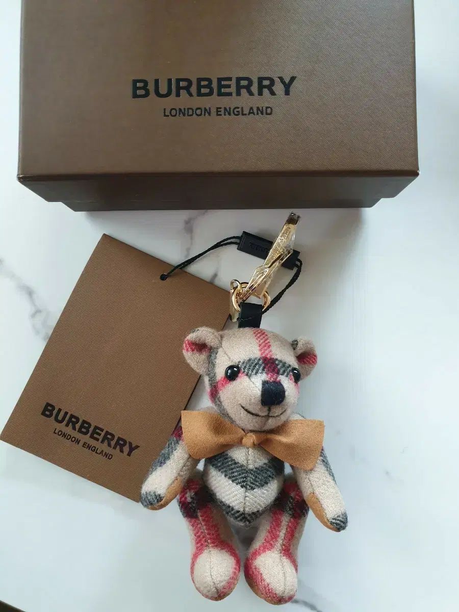 バーバリー キーホルダー バッグチャーム