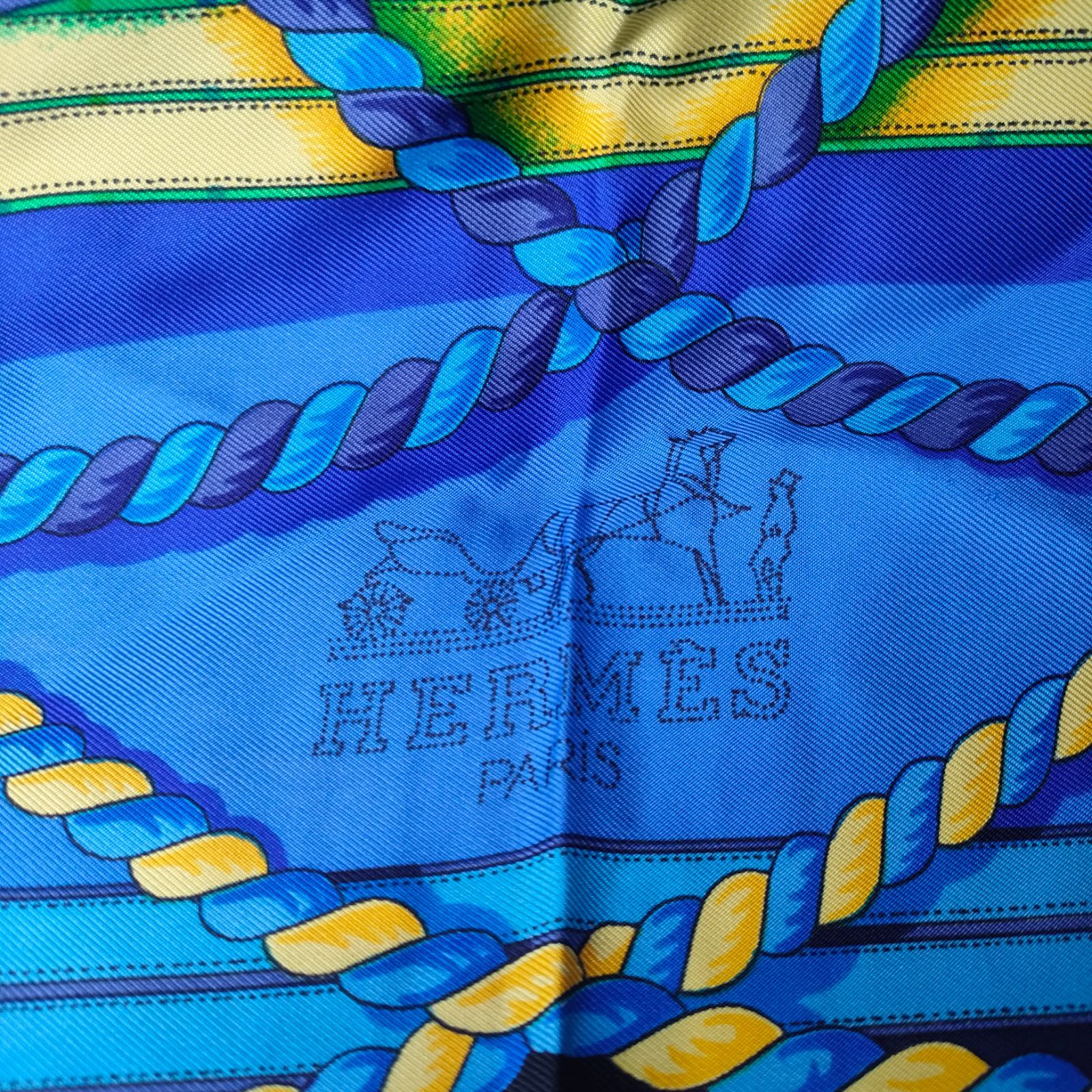 HERMES シルクスカーフ 青　極美品 エルメスツイリー 新タグ Cheval Phoenix/馬と不死鳥 青