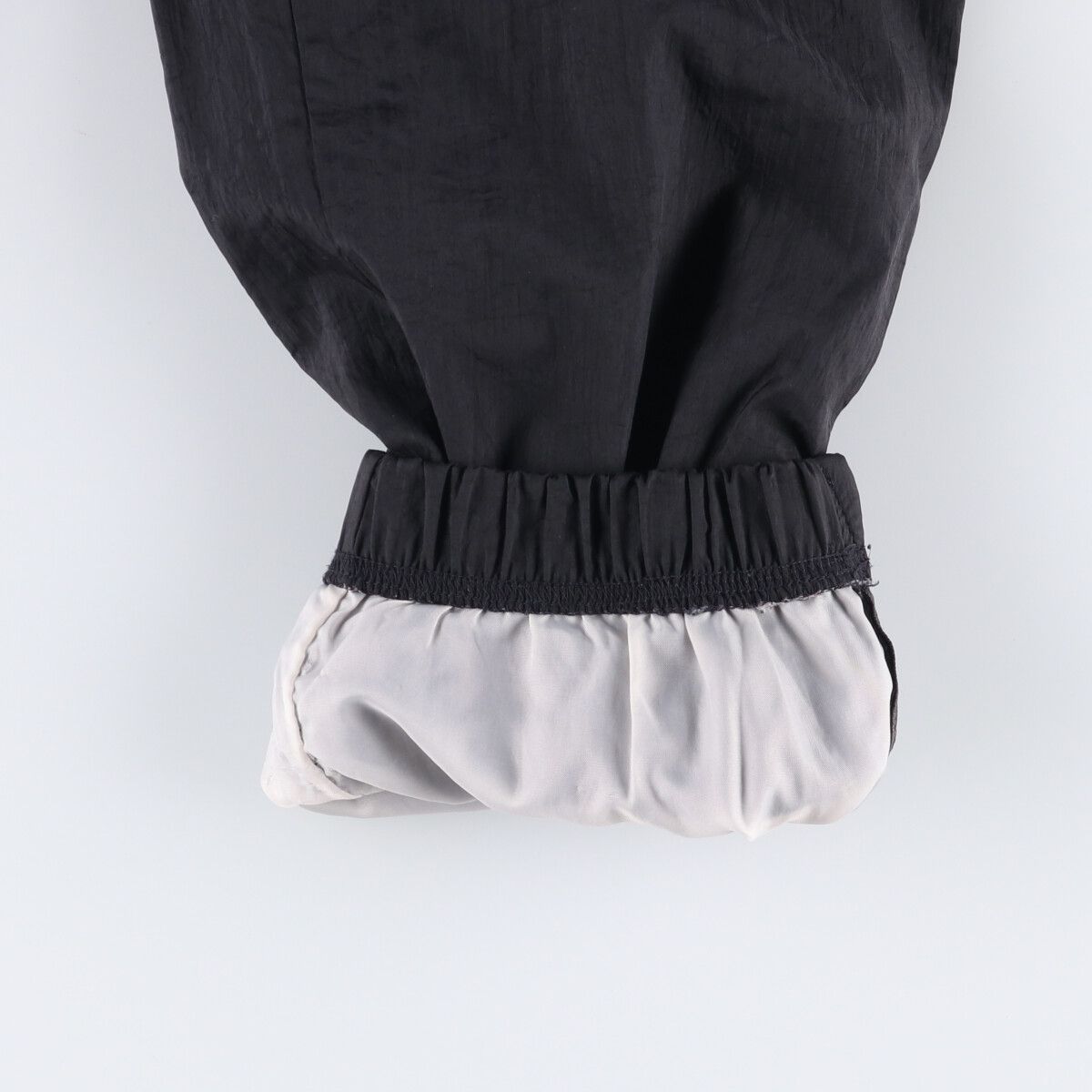 シャカシャカパンツ