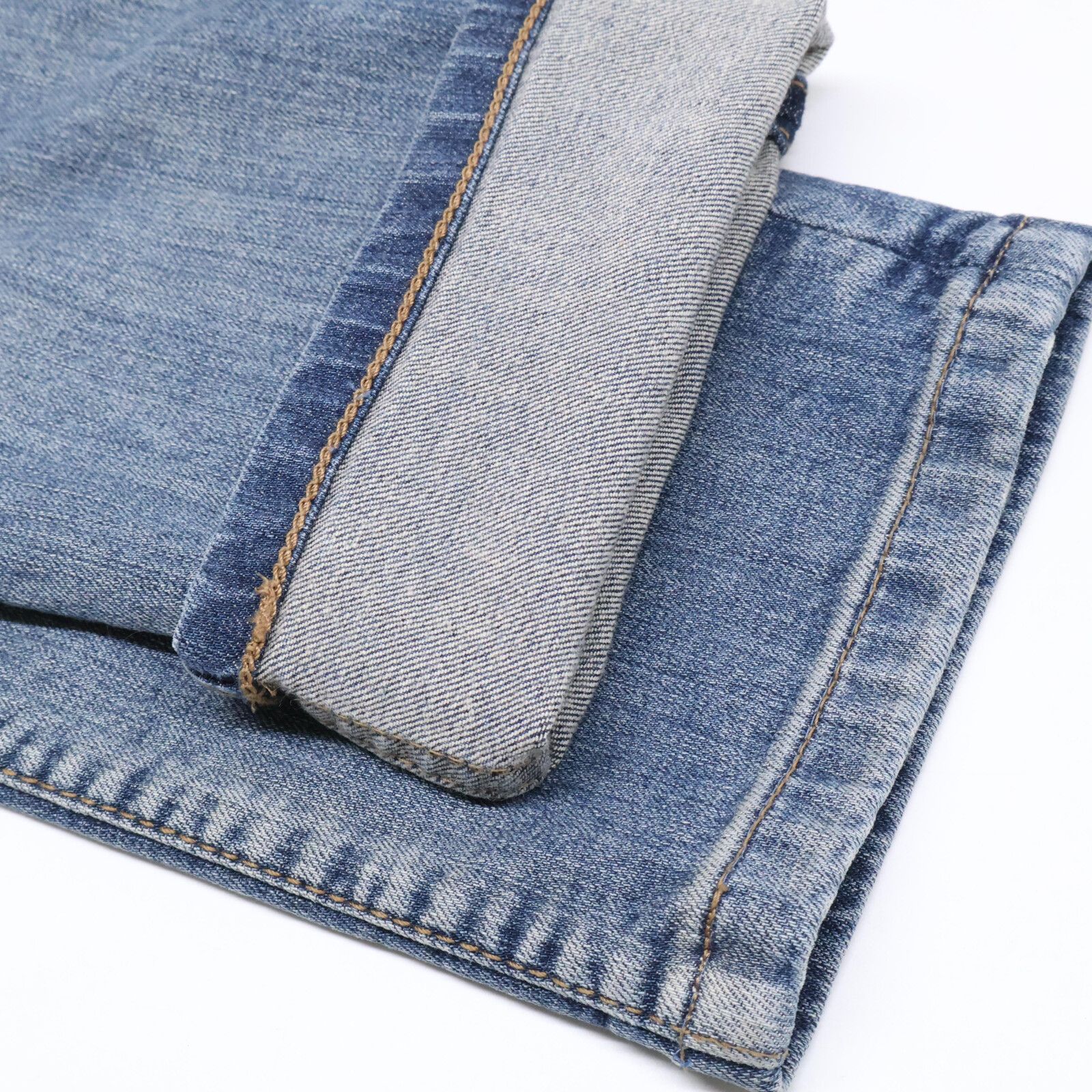 BRUNELLO CUCINELLI　ブルネロクチネリ　ジーンズ　USAサイズ4 2019最新：ブルネロクチネリ(Brunello Cucinelli)国産牛革が調和