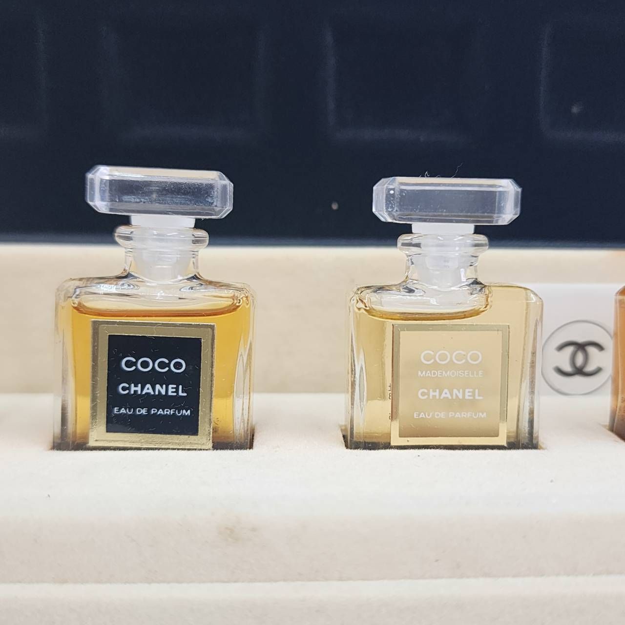 CHANEL 香水 ミニボトルセット No.19,No.5,CRISTALLE - メルカリ