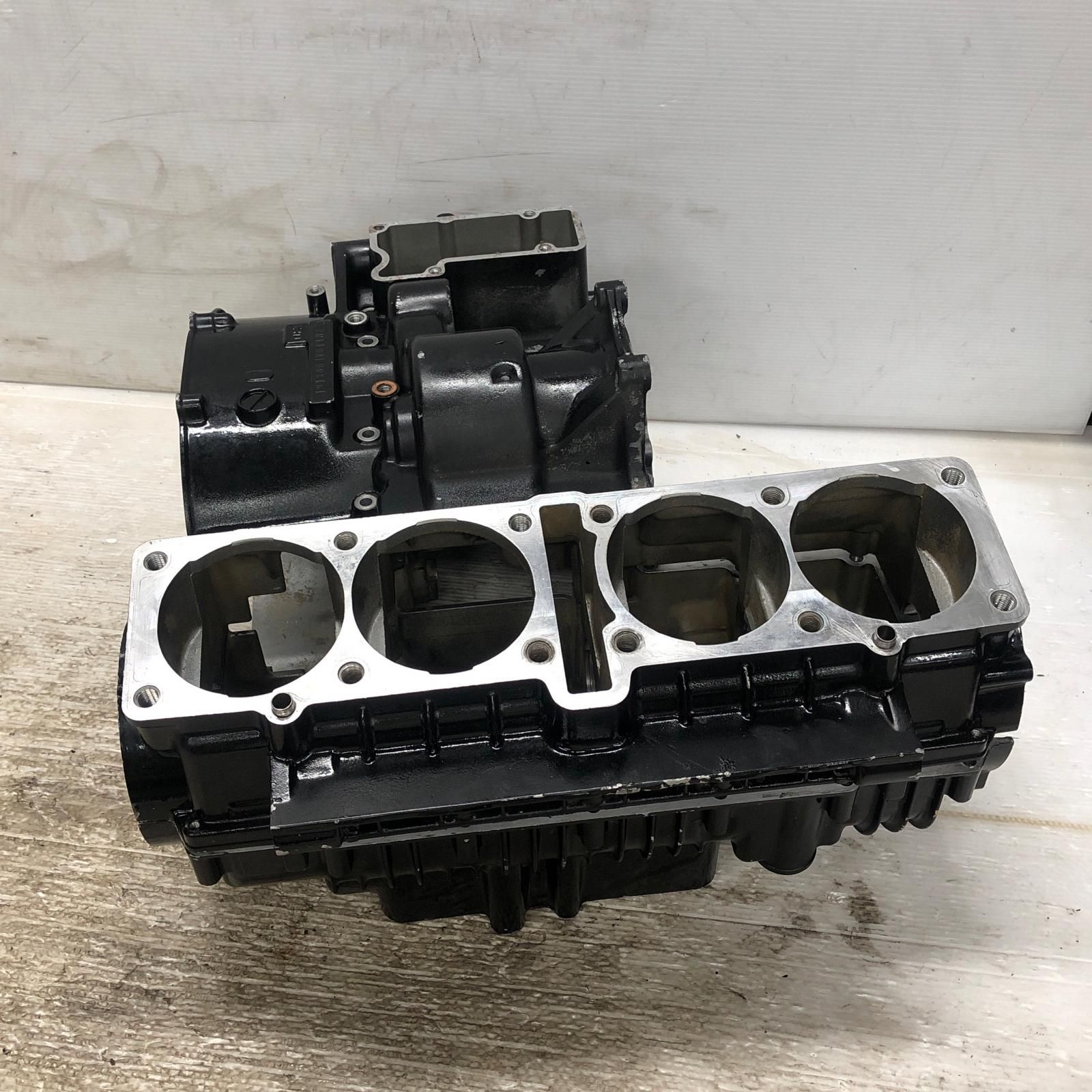 KAWASAKI ゼファー1100 ZRT10A クランクケース カワサキ