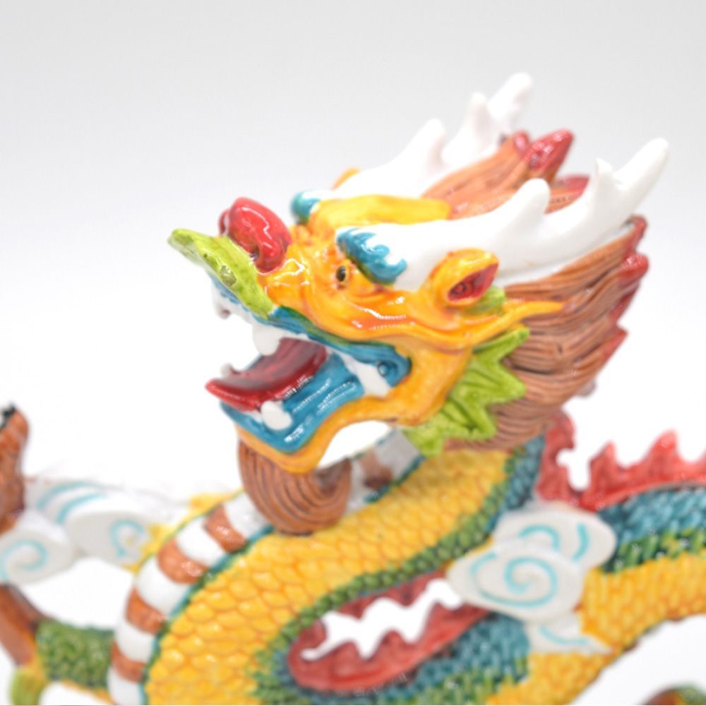 龍の置物 龍 古銭 赤い玉 樹脂製 台座付き 彩色済 如意宝珠 17cm