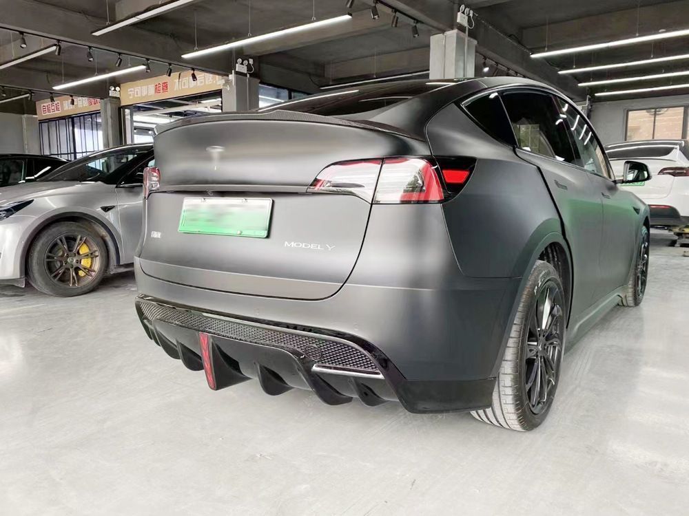 テスラ Model Y 専用 黒武士風 後期リアディフューザー 導光灯付 亮黒