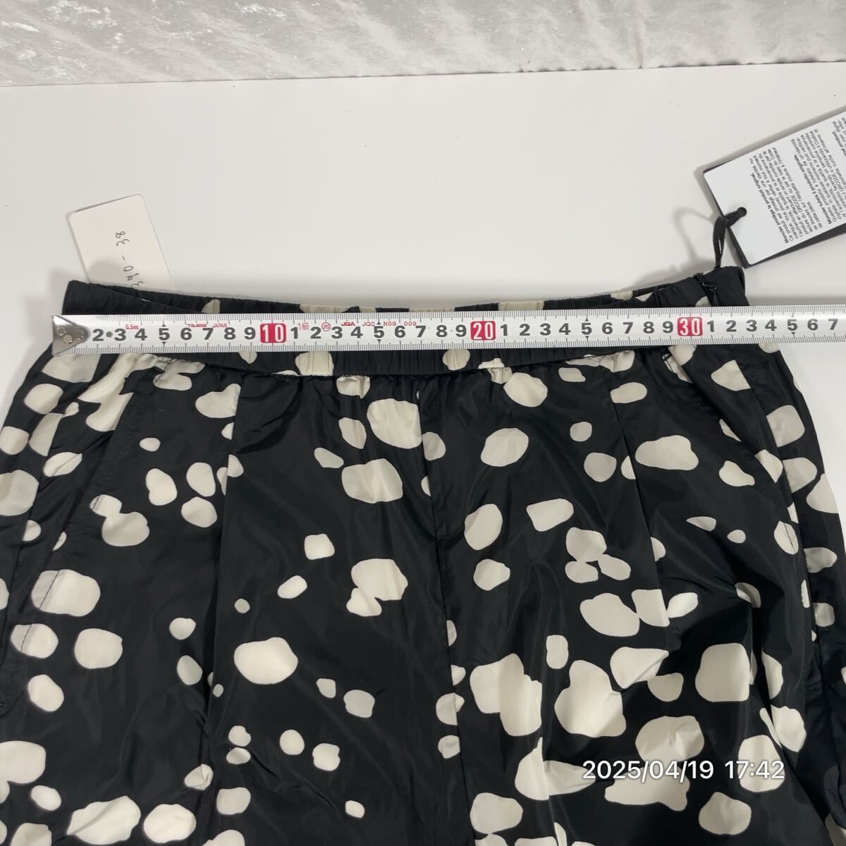 【新品 未使用】MONCLERモンクレール ハーフパンツ ナイロン ドット 柄 新品 未使用】MONCLERモンクレール ハーフパンツ ナイロン