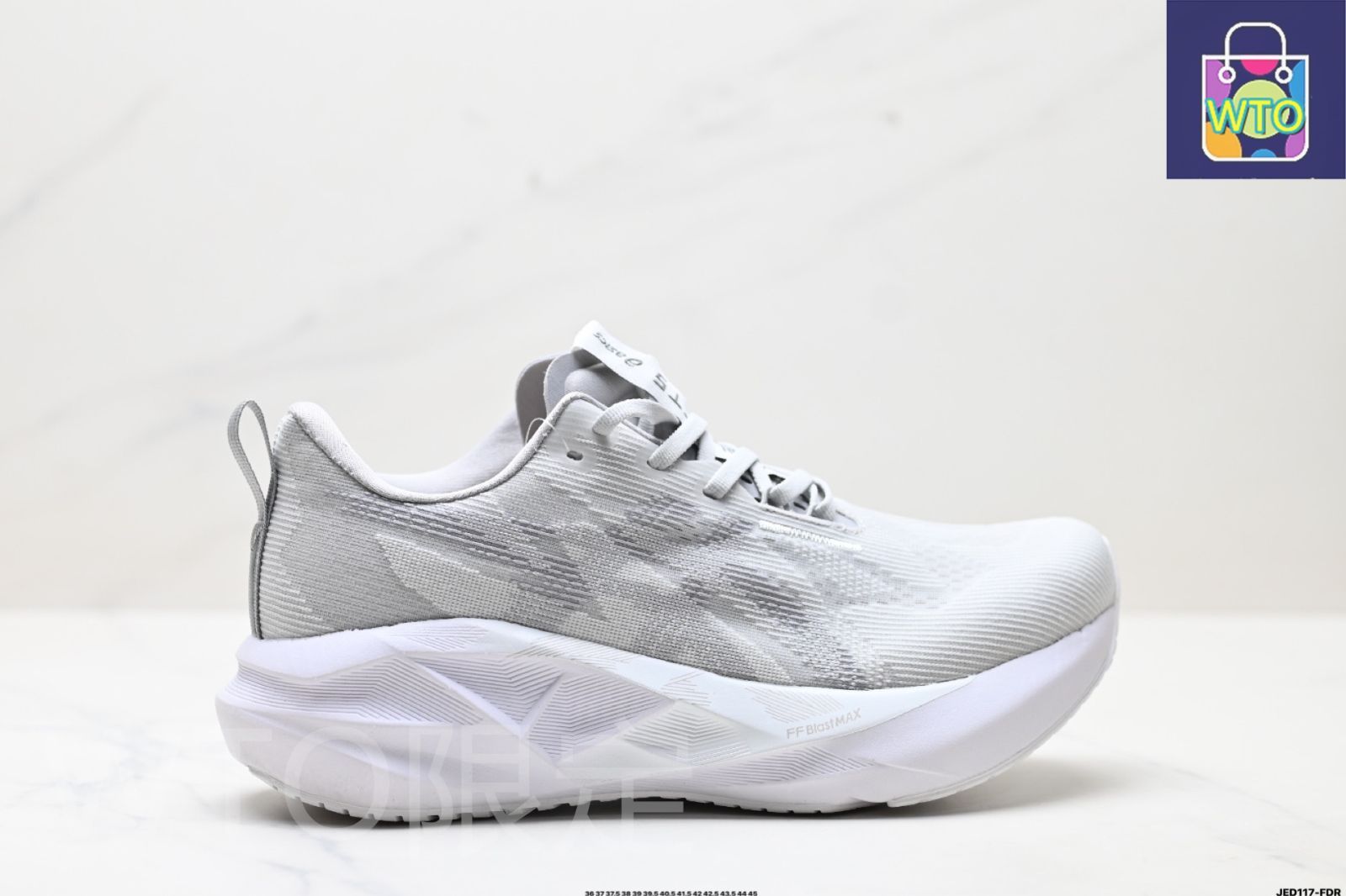 未使用品ASICS NOVABLAST 5ランニングシューズ ホワイト　27cm NOVABLAST 5 ATC | WHITE/TUNA BLUE | メンズ ランニング