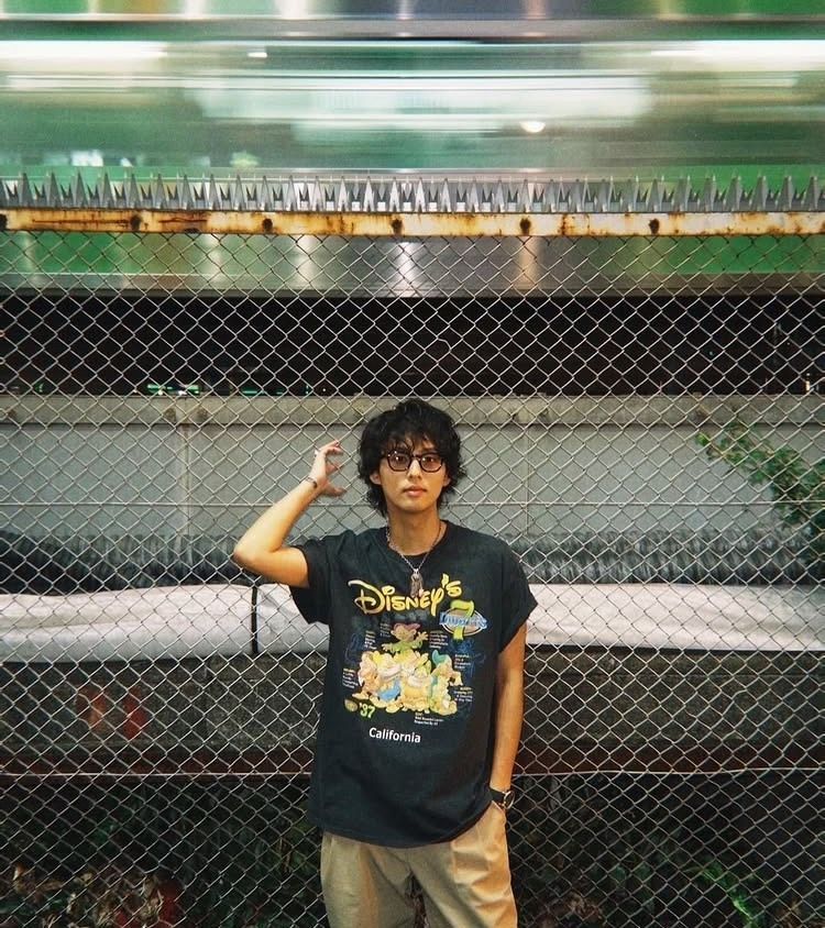 7人のこびと カリフォルニア Tシャツ XLサイズ 黒 藤ヶ谷太輔 着用