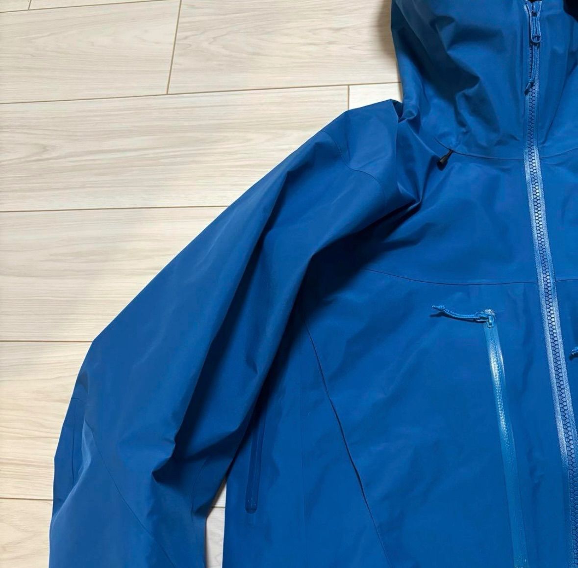 美品 アークテリクス アルファSV メンズM 青 ゴアテックス ナイロン