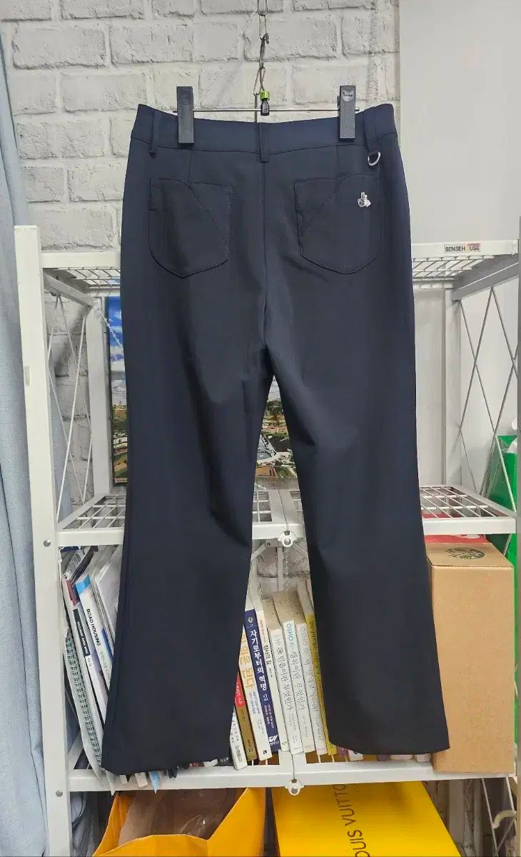 女性用ゴルフパンツ 27