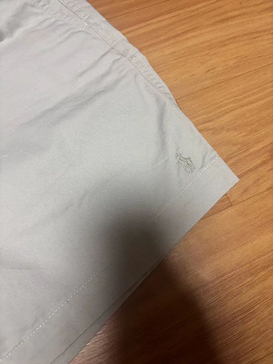 ベージュ フラップスター