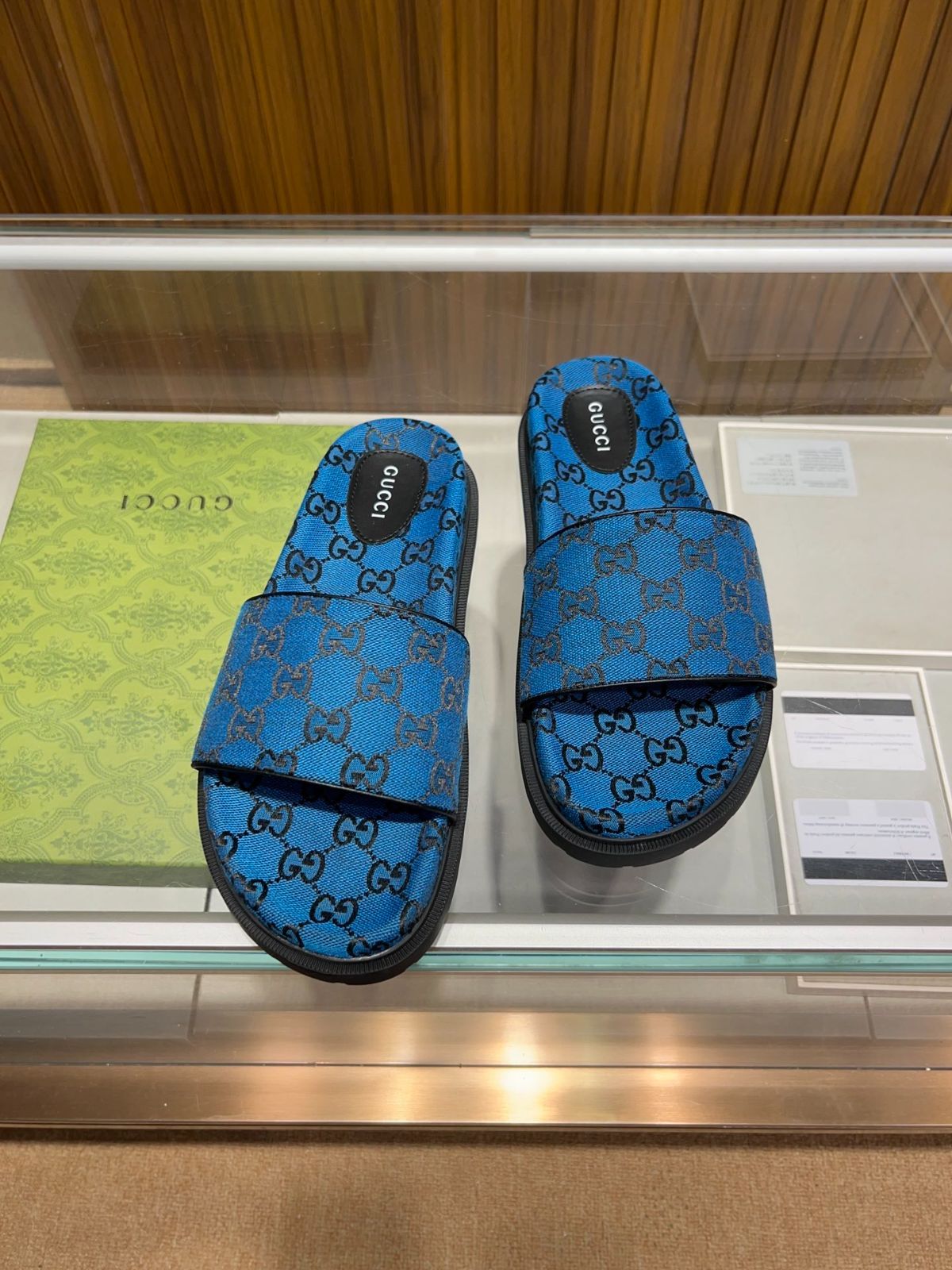 Gucci グッチ メンズ スリッパ01-2 - メルカリ