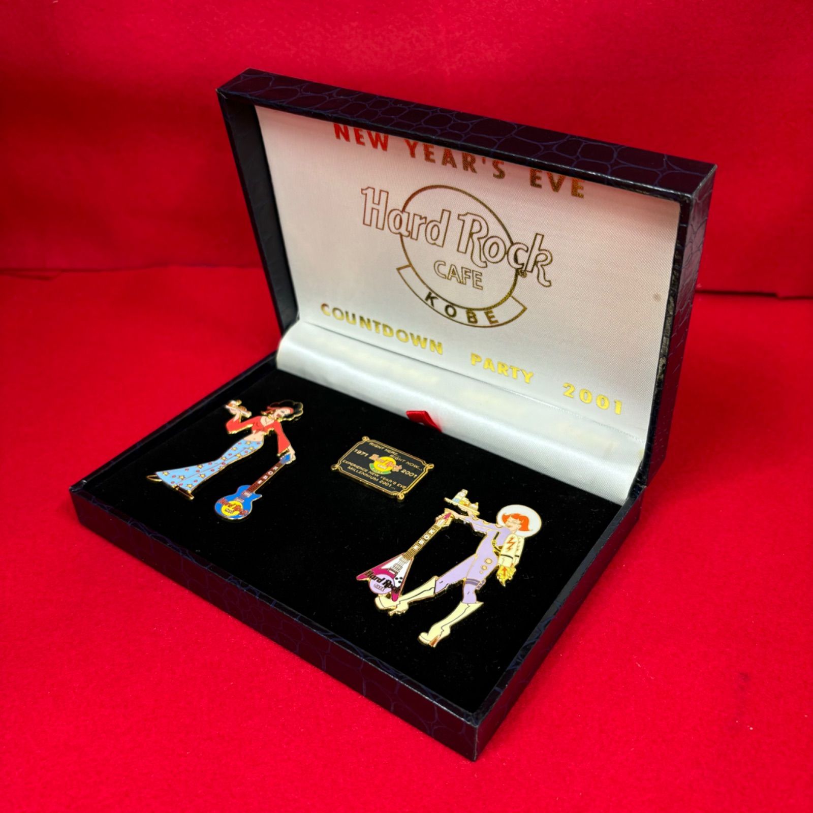 ハードロックカフェ ピンバッジ 神戸 カウントダウンパーティー 2001