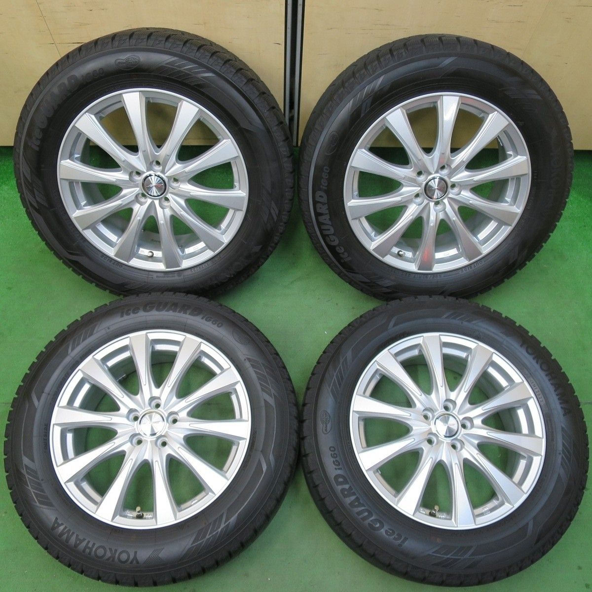 超バリ溝 22年 キレイ ほぼ10分 フォレスター 等 225 60R17 スタッドレス ヨコハマ アイスガード iG60 JOKER ジョーカー 17インチ PCD100 5H 5021107イス