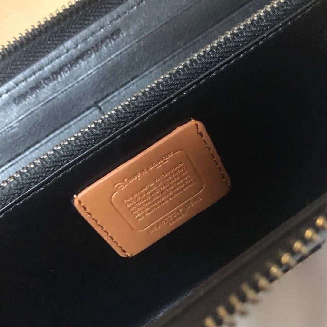 現金特価】 新品 未使用COACH コーチ 長財布 スペース柄 asakusa.sub.jp